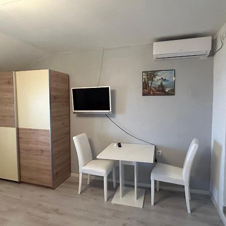 Apartments Spalj 1 I 2 Senj  Buitenkant foto